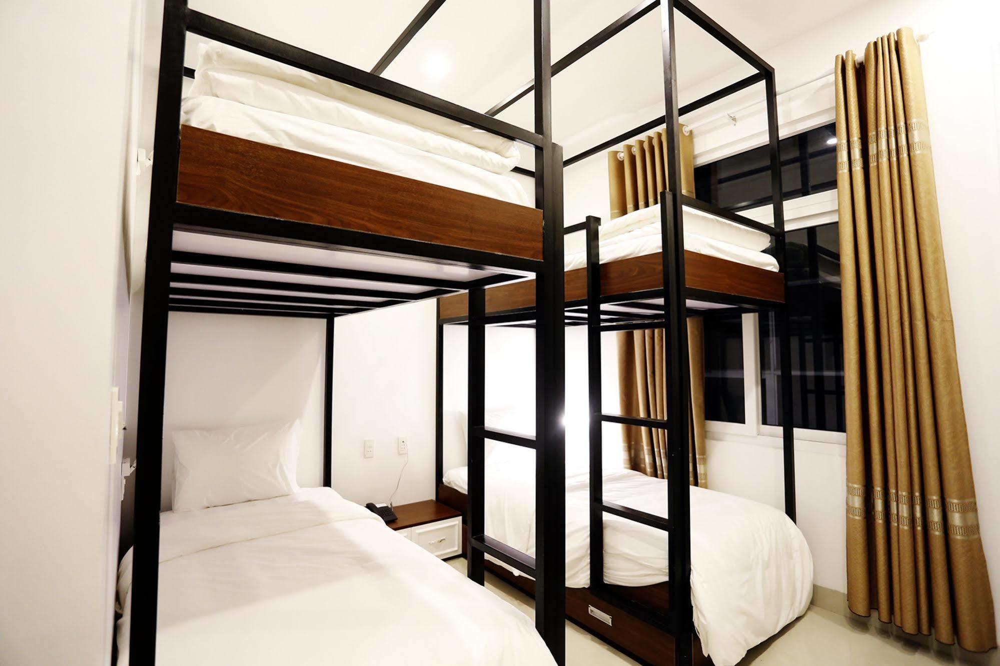 Moon & Sun Hotel Hue Bagian luar foto