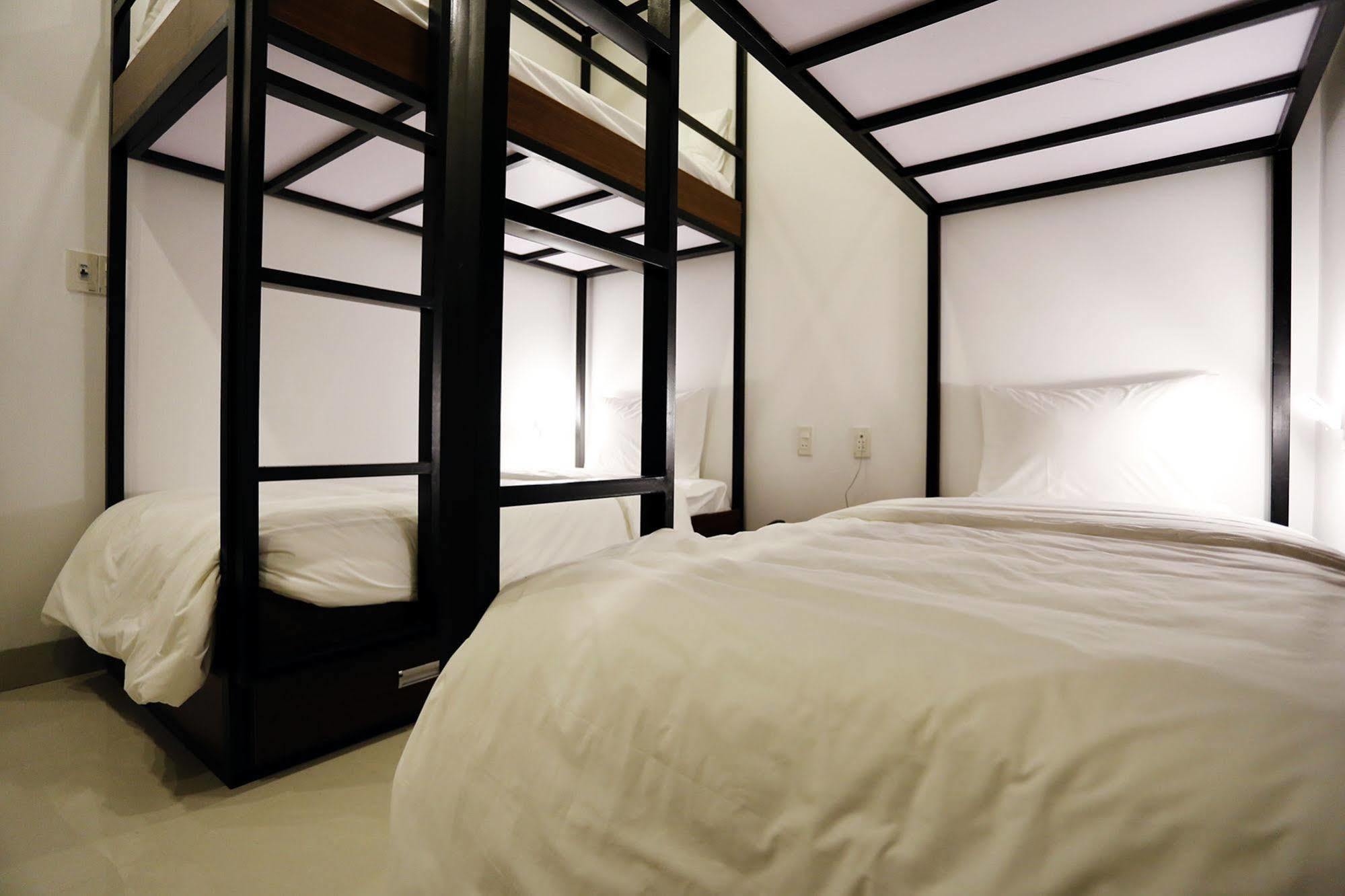 Moon & Sun Hotel Hue Bagian luar foto