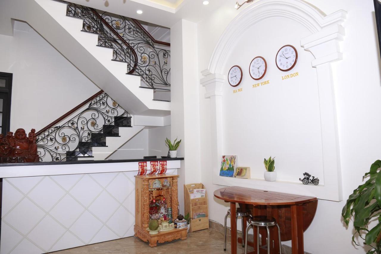 Moon & Sun Hotel Hue Bagian luar foto